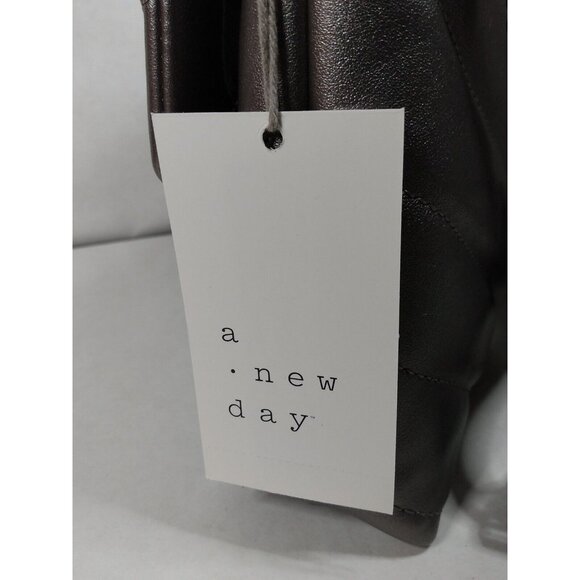 A New Day Quilted Boxy Small Crossbody Bag Metallic Gray Chain Vegan Purse NWT - Picture 6 of 6